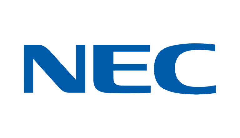Blå "NEC"-logotyp i fetstil med sans-serif-teckensnitt centrerad på en grå bakgrund, med subtilt STV-varumärke.