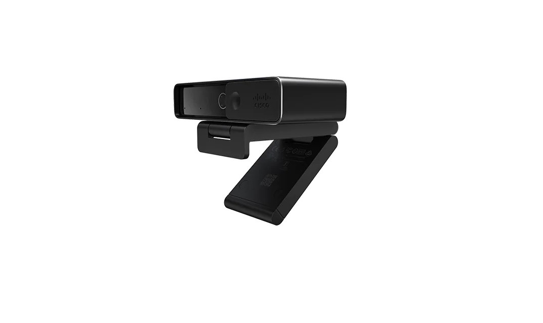 En svart rektangulär Cisco Webex webbkamera med ett inbyggt stativ, placerad i vinkel mot en vit bakgrund.